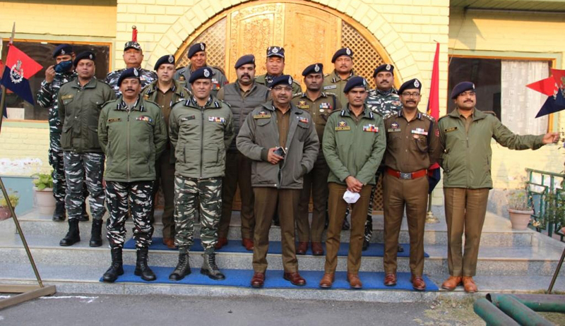 DGP Dilbag Singh and other officers posing for group photograph. DGP Dilbag Singh and other officers posing for group photograph.