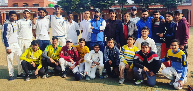 Winners posing for a group photograph with dignitaries at Akhnoor on Friday. Winners posing for a group photograph with dignitaries at Akhnoor on Friday.