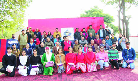 Winners of Online Debate Competition and dignitaries posing for group photograph. Winners of Online Debate Competition and dignitaries posing for group photograph.