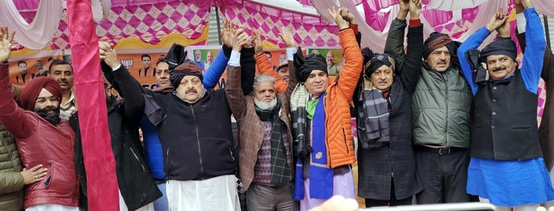BJP leaders at a public rally at Mandi on Tuesday. BJP leaders at a public rally at Mandi on Tuesday.
