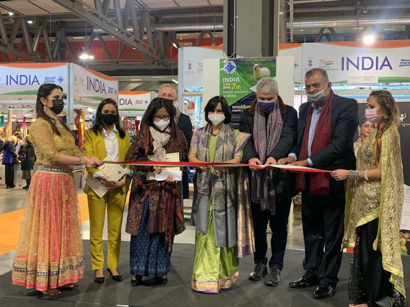 Indian Ambassador to Italy, Dr Neena Malhotra inaugurating Indian pavilion at Milan, Italy. Indian Ambassador to Italy, Dr Neena Malhotra inaugurating Indian pavilion at Milan, Italy.