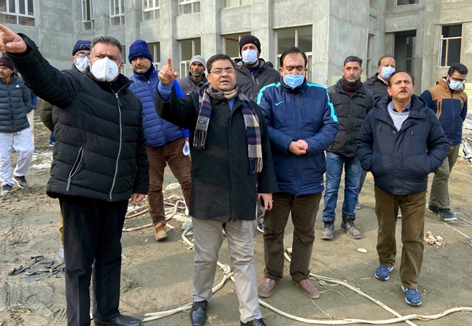 MD JKPCC, R K Shavan inspecting GMC Baramulla on Wednesday. MD JKPCC, R K Shavan inspecting GMC Baramulla on Wednesday.