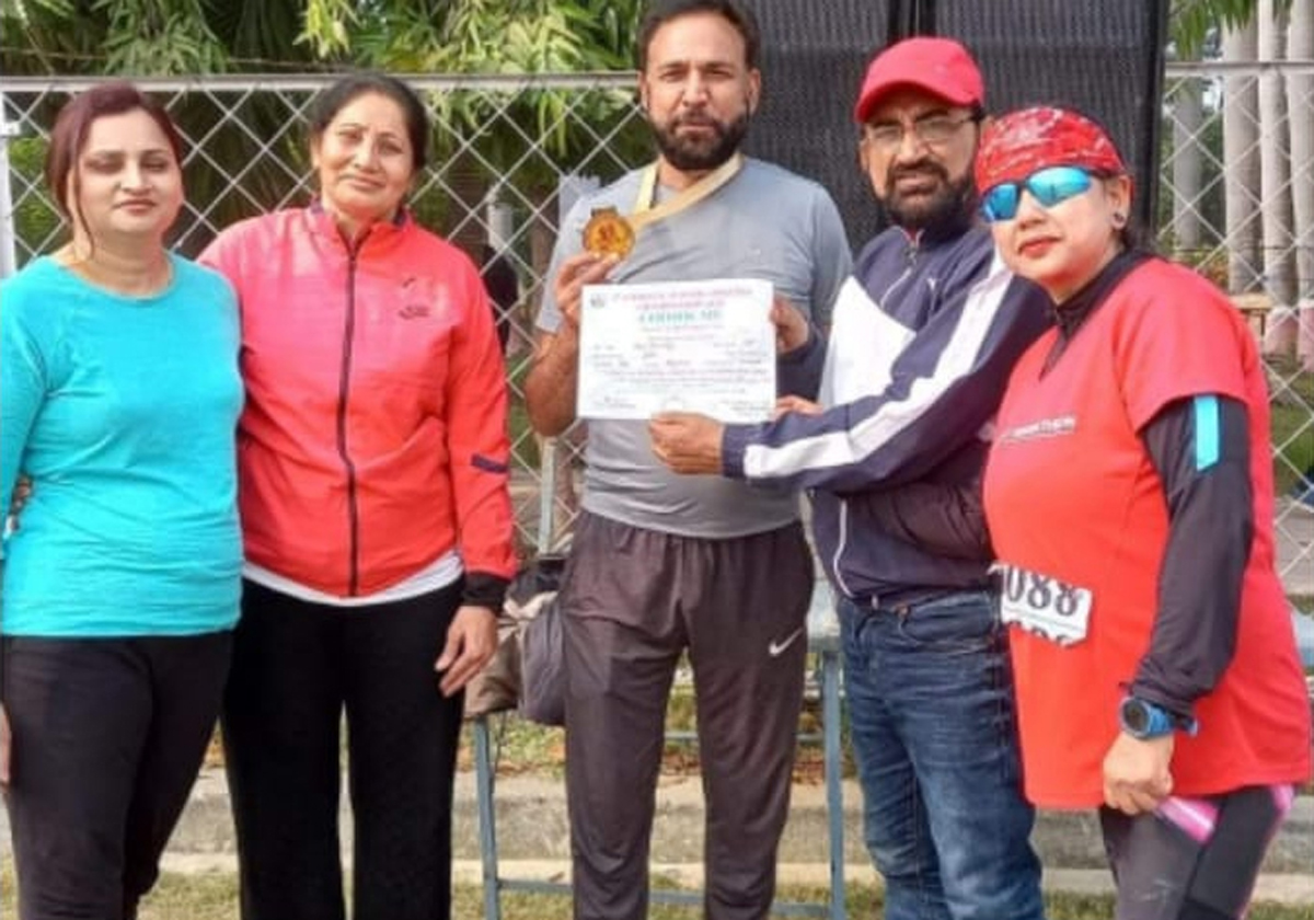 Master Roller Skating players posing for group photograph. Master Roller Skating players posing for group photograph.