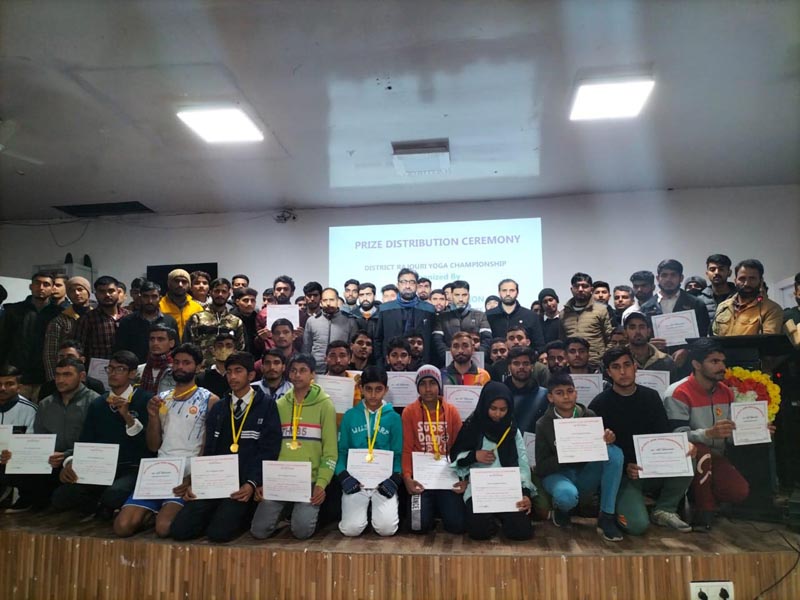 Winners displaying certificates while posing with dignitaries at Rajouri on Thursday. Winners displaying certificates while posing with dignitaries at Rajouri on Thursday.
