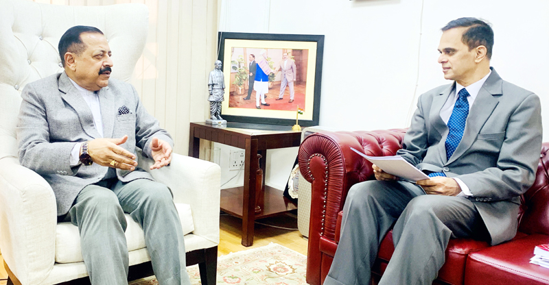 Union Minister Dr Jitendra Singh receiving an update on the implementation of Good Governance practices in J&K, from Secretary, Department of Administrative Reforms and Public Grievances (DARPG), Union Ministry of Personnel, V Srinivas on Sunday. Union Minister Dr Jitendra Singh receiving an update on the implementation of Good Governance practices in J&K, from Secretary, Department of Administrative Reforms and Public Grievances (DARPG), Union Ministry of Personnel, V Srinivas on Sunday.