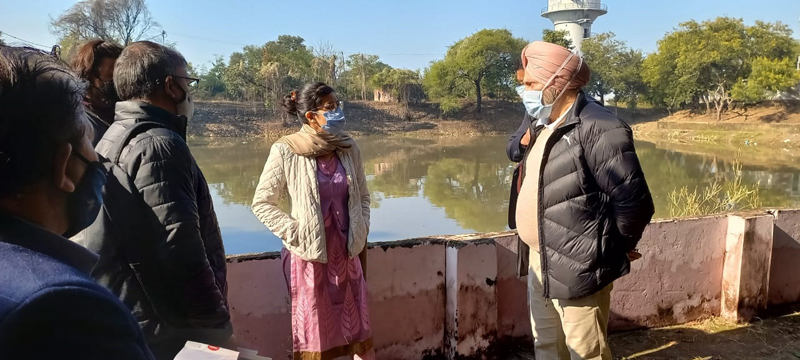 JMC Commissioner Avny Lavasa visiting water bodies at Jammu on Tuesday. JMC Commissioner Avny Lavasa visiting water bodies at Jammu on Tuesday.