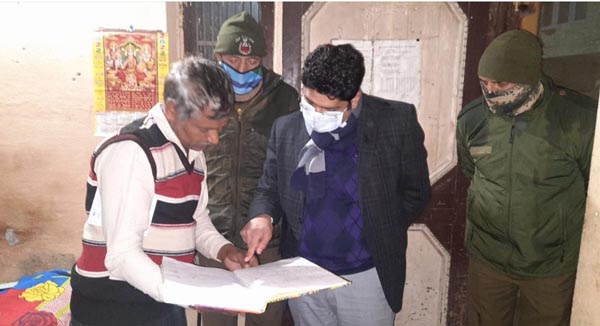 Divisional Commissioner Dr Raghav Langer during midnight inspection. Divisional Commissioner Dr Raghav Langer during midnight inspection.