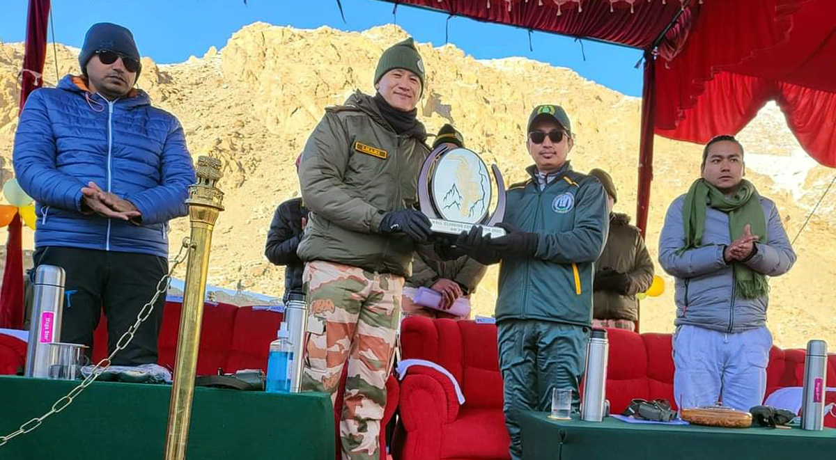 Ladakh MP, Jamyang Tsering Namgyal presenting award to winner of the Ice Climbing event in Leh. Ladakh MP, Jamyang Tsering Namgyal presenting award to winner of the Ice Climbing event in Leh.