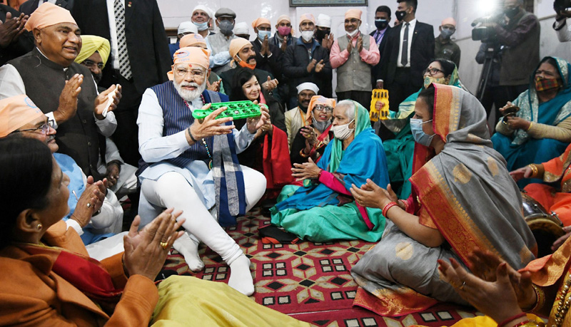 Prime Minister Narendra Modi at the Guru Ravidas Vishram Dham Mandir in Karol Bagh, on the auspicious occasion of Guru Ravidas Jayanti in Delhi on Wednesday. (UNI)