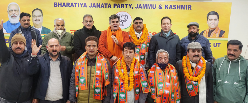 BJP leaders taking new entrants from Kishtwar into party fold at Jammu on Thursday. -Excelsior/Rakesh BJP leaders taking new entrants from Kishtwar into party fold at Jammu on Thursday. -Excelsior/Rakesh