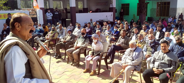 BJP J&K vice president, Surjeet Singh Slathia addressing a gathering in Vijaypur area. BJP J&K vice president, Surjeet Singh Slathia addressing a gathering in Vijaypur area.