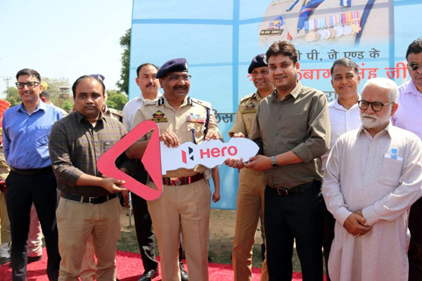 DGP Dilbag Singh handing over a key of motorcycle to a police official of a patrolling team in Jammu on Tuesday. DGP Dilbag Singh handing over a key of motorcycle to a police official of a patrolling team in Jammu on Tuesday.