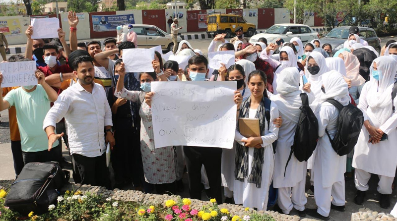 NCSU activists protesting against unemployment and other issues on Thursday. NCSU activists protesting against unemployment and other issues on Thursday.