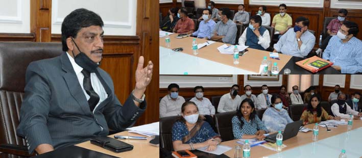 CS Dr Arun Kumar Mehta chairing a meeting at Jammu. CS Dr Arun Kumar Mehta chairing a meeting at Jammu.