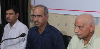 SSK office bearers addressing a press conference at Jammu on Wednesday —Excelsior /Rakesh