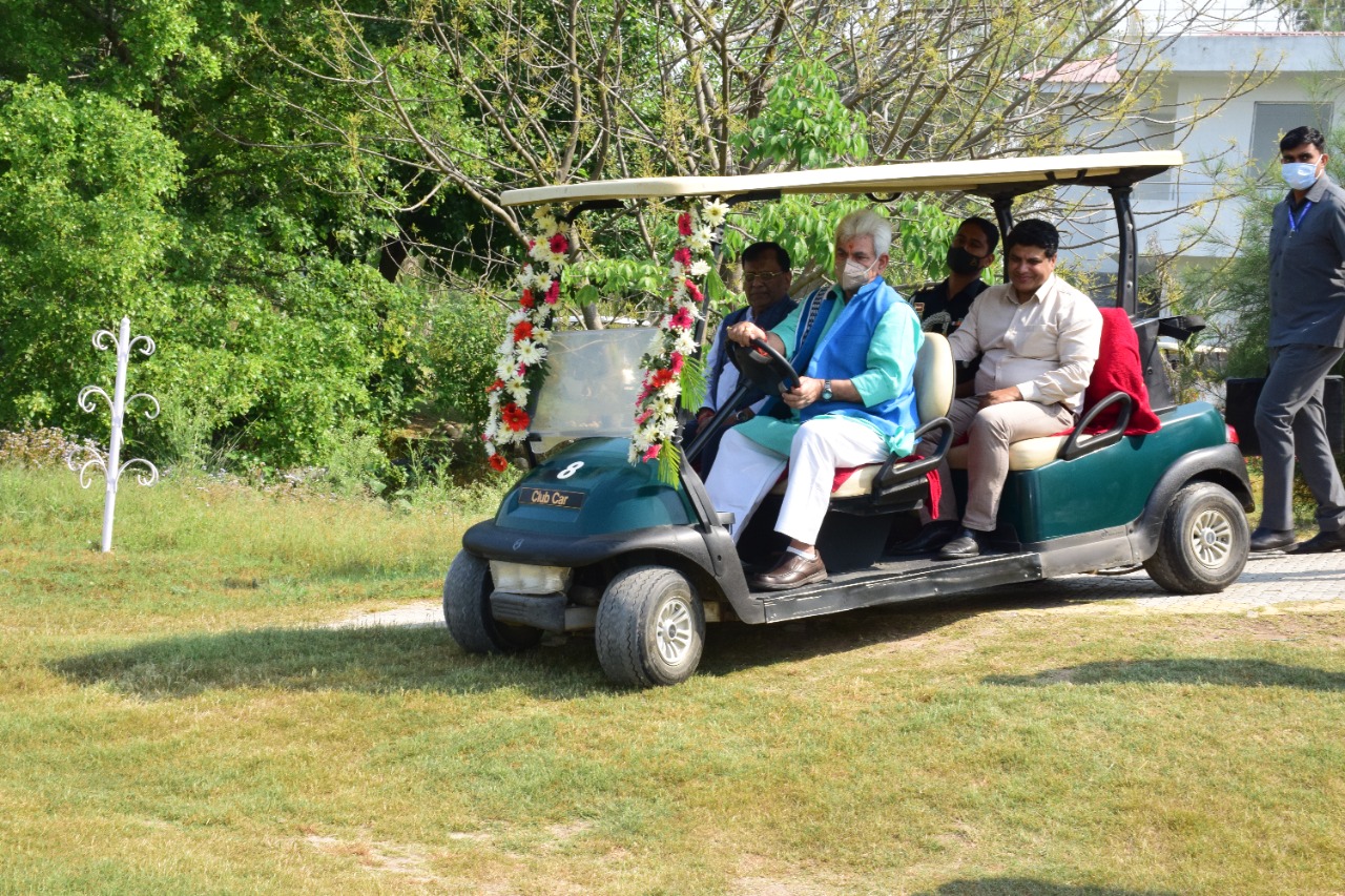 Lt Governor inaugurates Golf Training Academy at Jammu Tawi Golf Course (4)