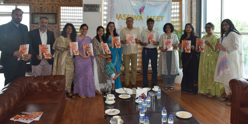 Chief Secretary, Dr Arun Kumar Mehta and other officers releasing 2nd Edition of IASOWA’s Udaan Magazine. Chief Secretary, Dr Arun Kumar Mehta and other officers releasing 2nd Edition of IASOWA’s Udaan Magazine.