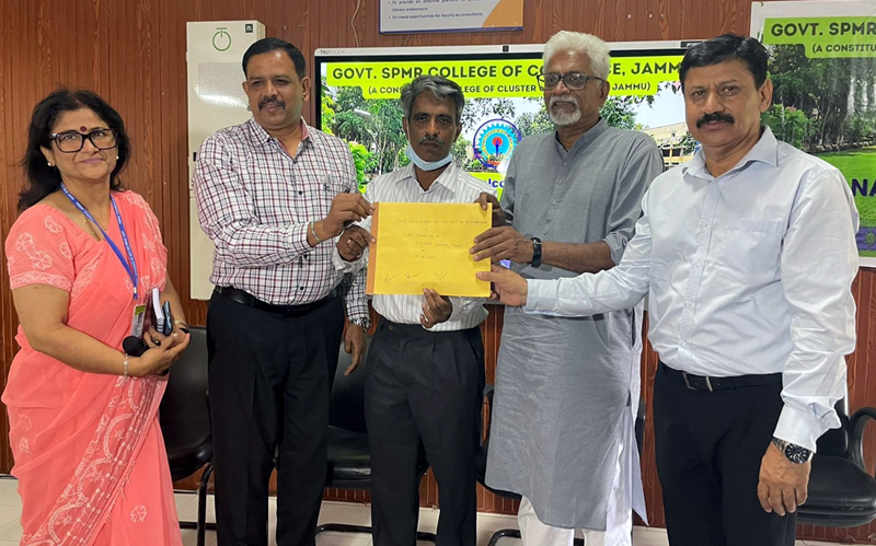 Principal Government SPMR College of Commerce Prof Ranjeet Singh Jamwal along with the IQAC team in College premises. Principal Government SPMR College of Commerce Prof Ranjeet Singh Jamwal along with the IQAC team in College premises.