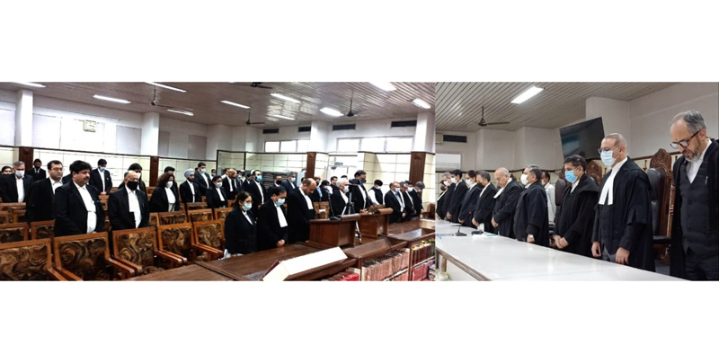 Full Court paying tributes to Justice G L Raina. Full Court paying tributes to Justice G L Raina.