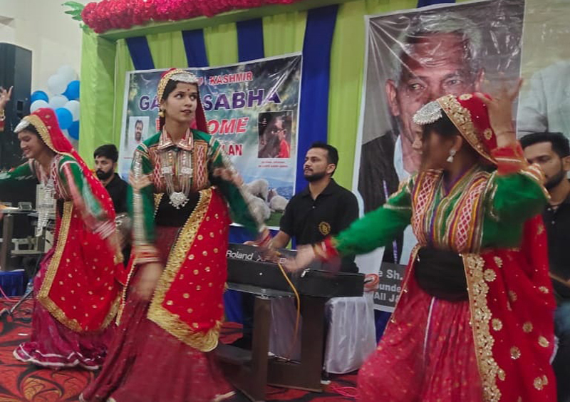 Gaddi women presenting a cultural programme during foundation day of All J&K Gaddi Sabha in Udhampur on Sunday. Gaddi women presenting a cultural programme during foundation day of All J&K Gaddi Sabha in Udhampur on Sunday.