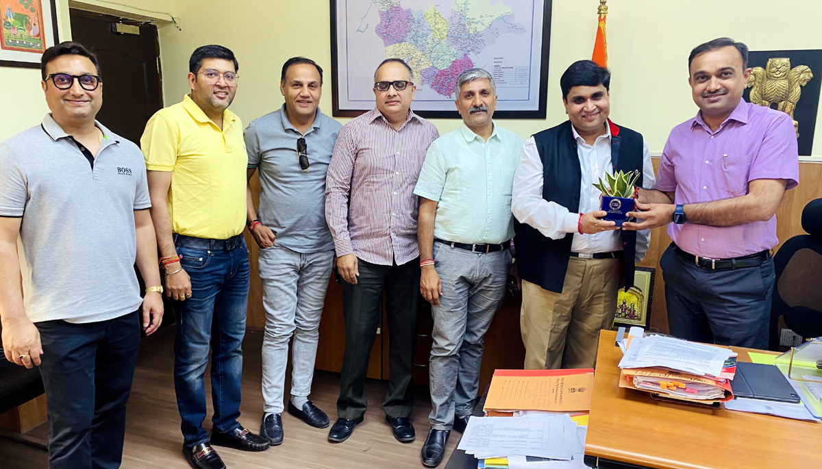 PHDCCI delegation in a meeting with Divisional Commissioner Jammu on Tuesday.