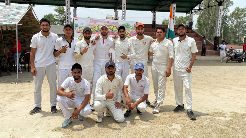 Winners displaying winning sign at Kathua. -Pardeep/Excelsior Winners displaying winning sign at Kathua. -Pardeep/Excelsior