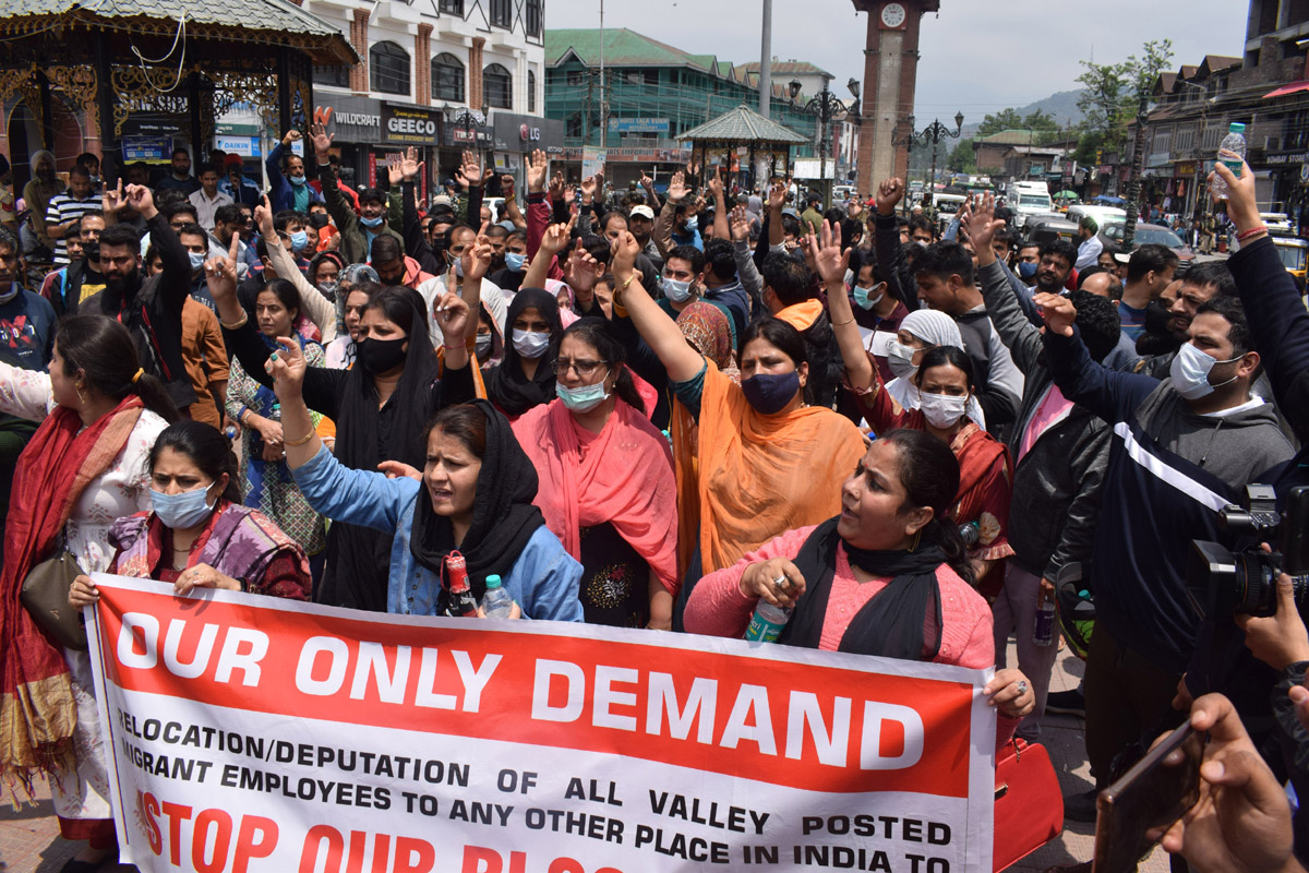 Kashmiri Pandits protesting in Srinagar. -Excelsior/Shakeel Kashmiri Pandits protesting in Srinagar. -Excelsior/Shakeel