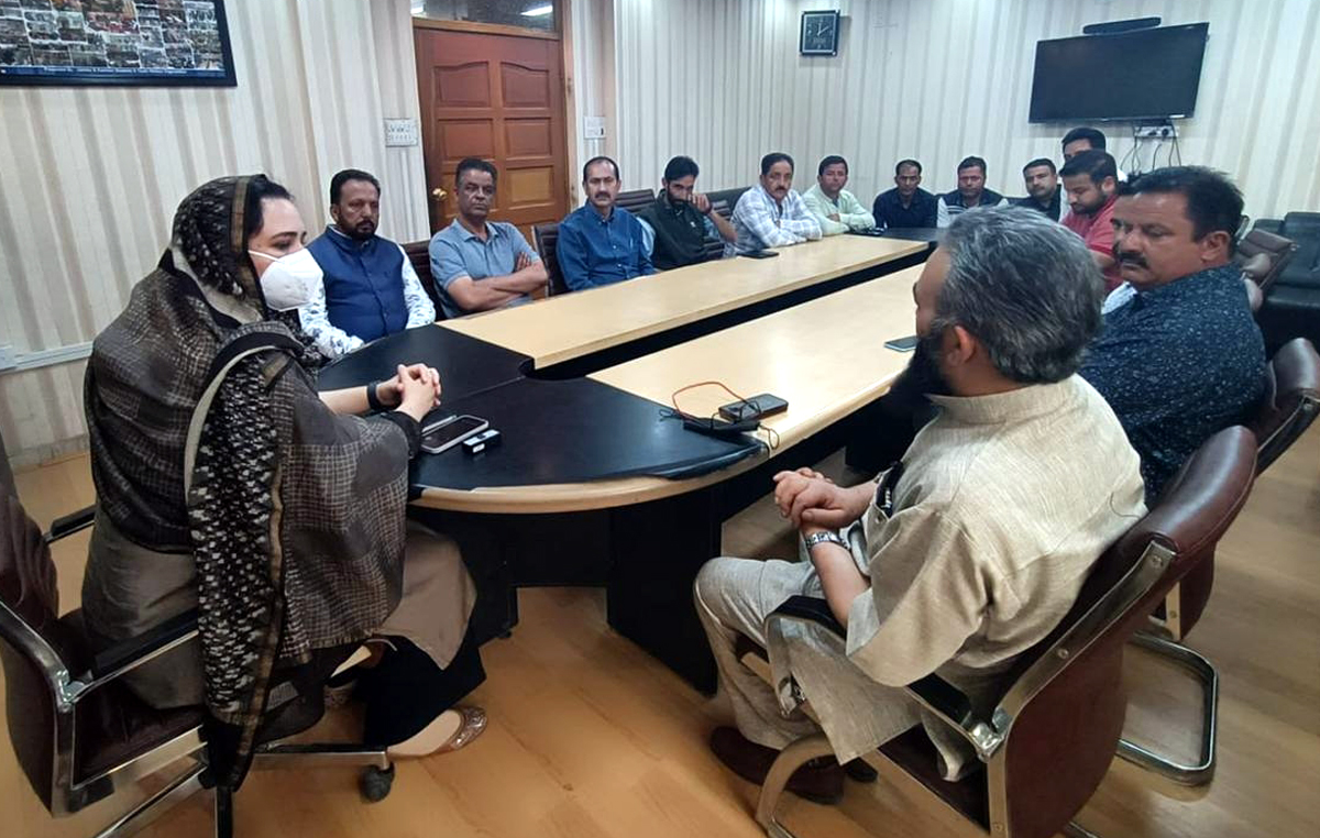 Baramulla Working Journalists Association (BWJA) during a meeting with DC Baramulla Dr Syed Sehrish Asgar. -Excelsior/Abid Nabi Baramulla Working Journalists Association (BWJA) during a meeting with DC Baramulla Dr Syed Sehrish Asgar. -Excelsior/Abid Nabi