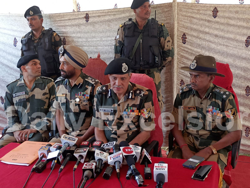 IG BSF D K Boora and other senior officers at a press conference in Samba sector on Thursday. —Excelsior/Nischant