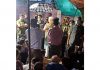 Lt Governor Manoj Sinha interacting with package employees at Sheikhpora in Budgam on Monday. -Excelsior/Shakeel