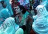 Grieved family members of martyr cop at his residence at Gudoora in Pulwama on Friday. — Excelsior/Younis Khaliq