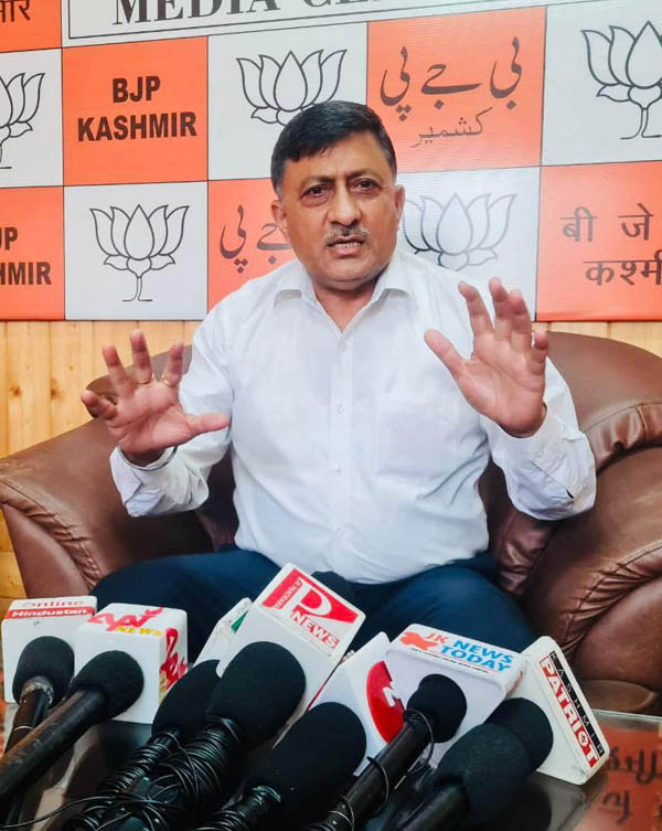 BJP J&K General Secretary Vibodh Gupta interacting with media persons. BJP J&K General Secretary Vibodh Gupta interacting with media persons.