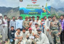 Winning team posing for a group photograph along with Army officials at Kishtwar on Tuesday. — Excelsior/Tilak Raj