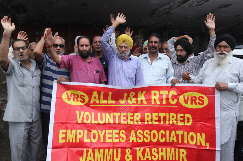 RTC employees staging protest demonstration at Jammu. -Excelsior/Rakesh RTC employees staging protest demonstration at Jammu. -Excelsior/Rakesh