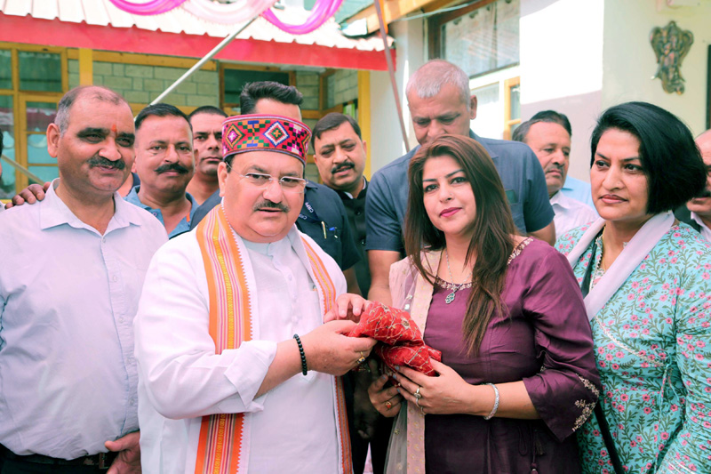 BJP National President Jagat Prakash Nadda with BJP workers in Kullu on Saturday. (UNI) BJP National President Jagat Prakash Nadda with BJP workers in Kullu on Saturday. (UNI)