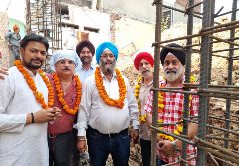 JMC Councillor, Inder Singh Soodan starts construction of Community Hall in Nanak Nagar. JMC Councillor, Inder Singh Soodan starts construction of Community Hall in Nanak Nagar.