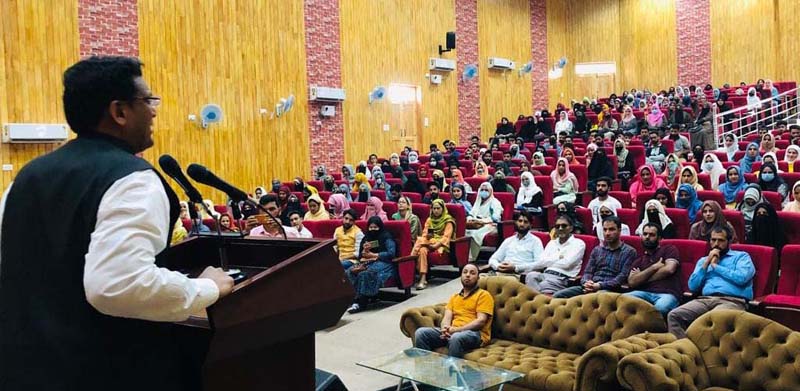 IGNOU Regional Director addressing learners during an induction programme at GDC Pulwama on Sunday. IGNOU Regional Director addressing learners during an induction programme at GDC Pulwama on Sunday.