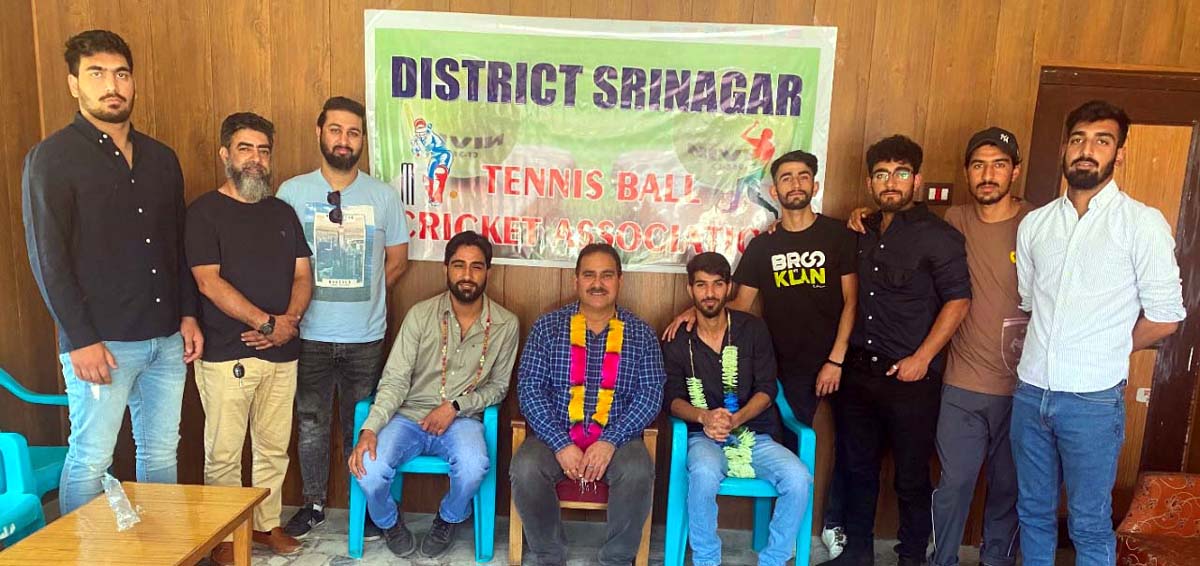 Newly elected body posing for a group photograph at Srinagar. Newly elected body posing for a group photograph at Srinagar.