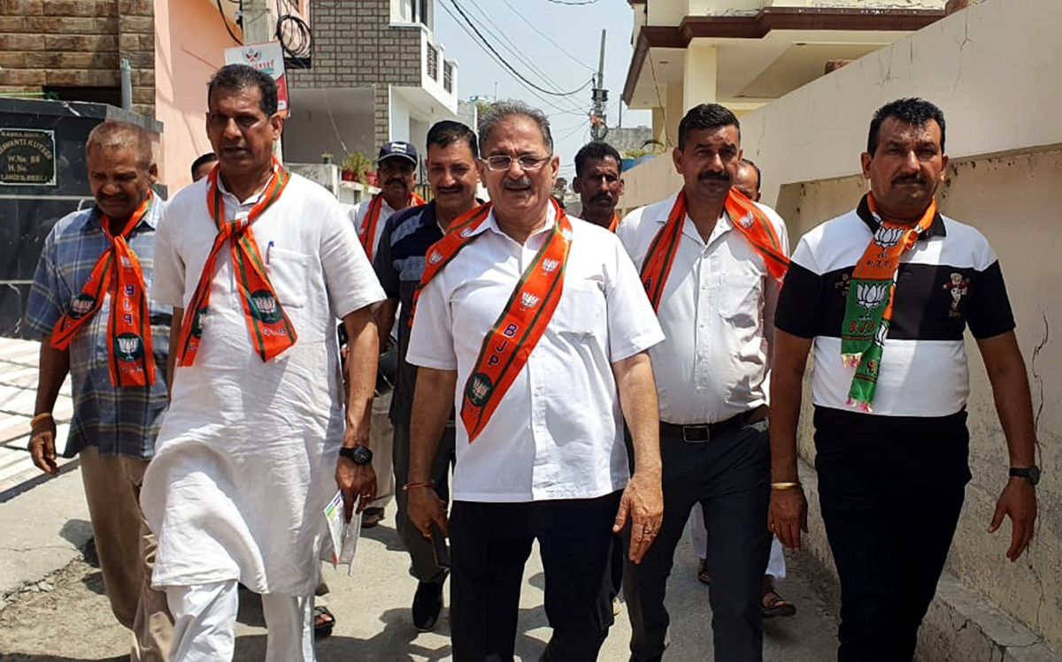 Former Deputy CM, Kavinder Gupta during Public Outreach Programme in areas of Ward 55 on Saturday. Former Deputy CM, Kavinder Gupta during Public Outreach Programme in areas of Ward 55 on Saturday.
