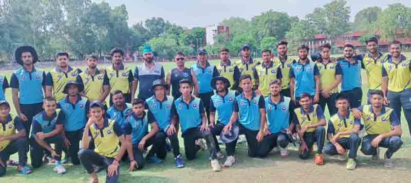 Teams posing alongwith coaches at GGM Science College Hostel Ground in Jammu.