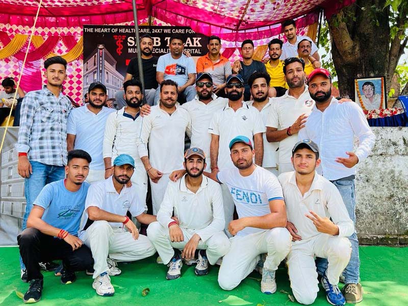 Winning team posing for a group photograph alongwith dignitaries at Akhnoor on Saturday. Winning team posing for a group photograph alongwith dignitaries at Akhnoor on Saturday.