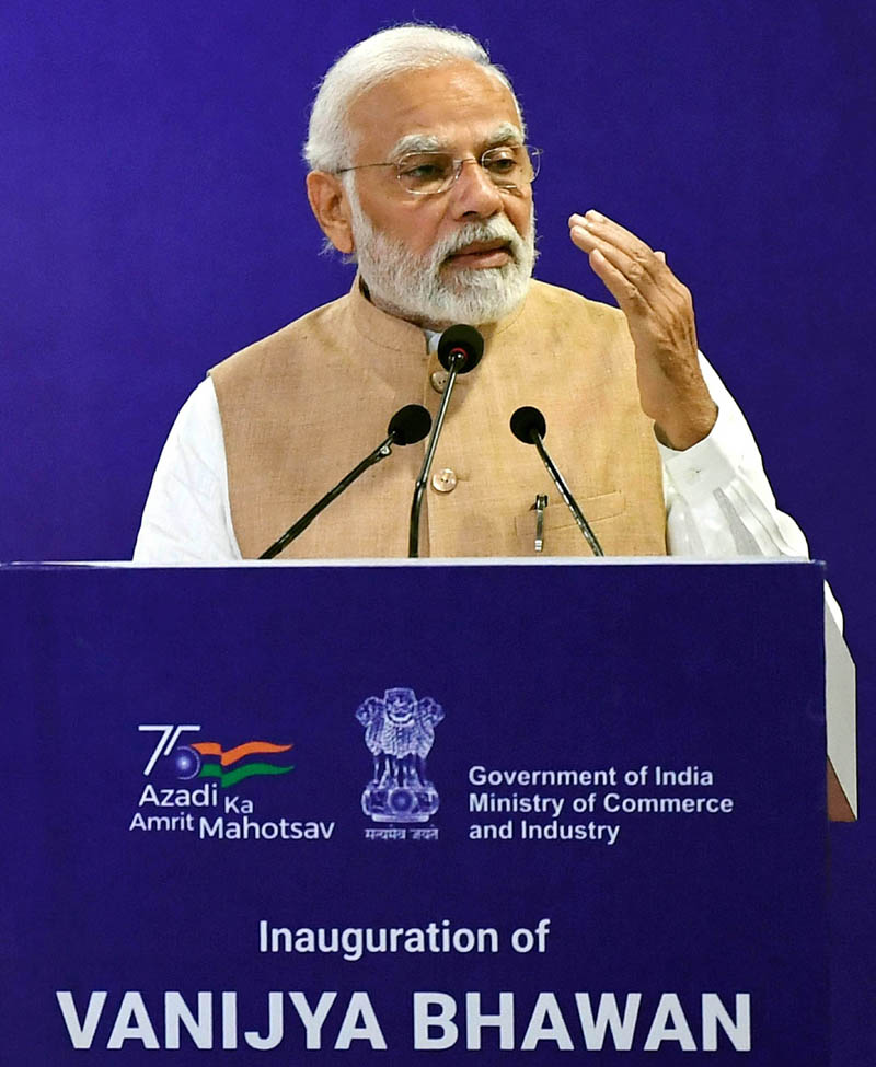 Prime Minister Narendra Modi addressing at the inauguration of ‘Vanijya Bhawan’ and launch of the NIRYAT Portal, in New Delhi on Thursday. (UNI)