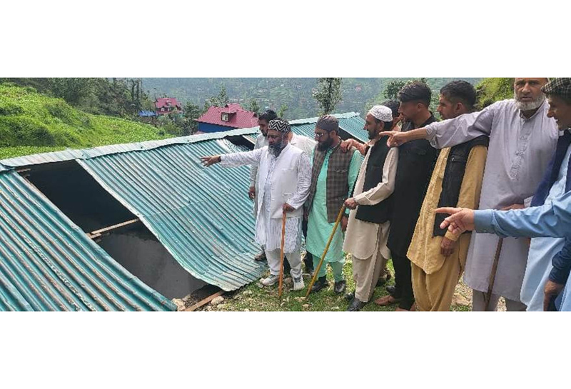 Damaged tin roof of Govt School in Balakote area of Poonch. Damaged tin roof of Govt School in Balakote area of Poonch.