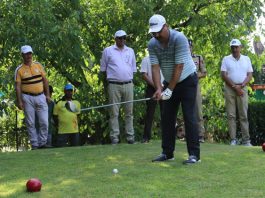 DGP Dilbag Singh playing Golf during ‘Tee Off’ functionat Srinagar on Saturday.