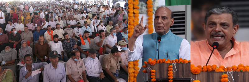Defence Minister Rajnath Singh and RSS general secretary Dattatreya Hosabale addressing a function in Jammu on Sunday. — Excelsior/Rakesh Defence Minister Rajnath Singh and RSS general secretary Dattatreya Hosabale addressing a function in Jammu on Sunday. — Excelsior/Rakesh