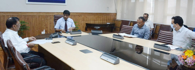 CS Dr Arun K Mehta chairing a meeting at Srinagar. CS Dr Arun K Mehta chairing a meeting at Srinagar.