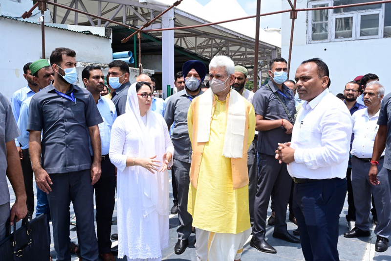Lt Governor Manoj Sinha during visit to Dargah Hazratbal. Lt Governor Manoj Sinha during visit to Dargah Hazratbal.