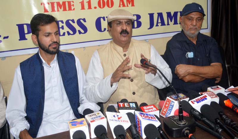 Leaders of Gujjar-Bakerwal Coordination Committee addressing a press conference at Jammu on Friday. - Excelsior/Rakesh Leaders of Gujjar-Bakerwal Coordination Committee addressing a press conference at Jammu on Friday. - Excelsior/Rakesh