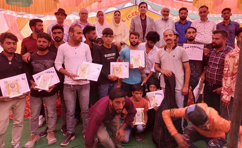 Local artists posing for a photograph after a function held at village Bralla in Block Sangaldan with DDC chairperson Ramban Dr Shamshad Shan and Pir Panchal president Ramesh Hangloo. Local artists posing for a photograph after a function held at village Bralla in Block Sangaldan with DDC chairperson Ramban Dr Shamshad Shan and Pir Panchal president Ramesh Hangloo.