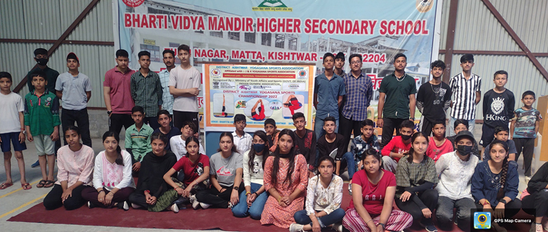 Winners posing for a group photograph along with dignitaries at Kishtwar on Tuesday. Winners posing for a group photograph along with dignitaries at Kishtwar on Tuesday.